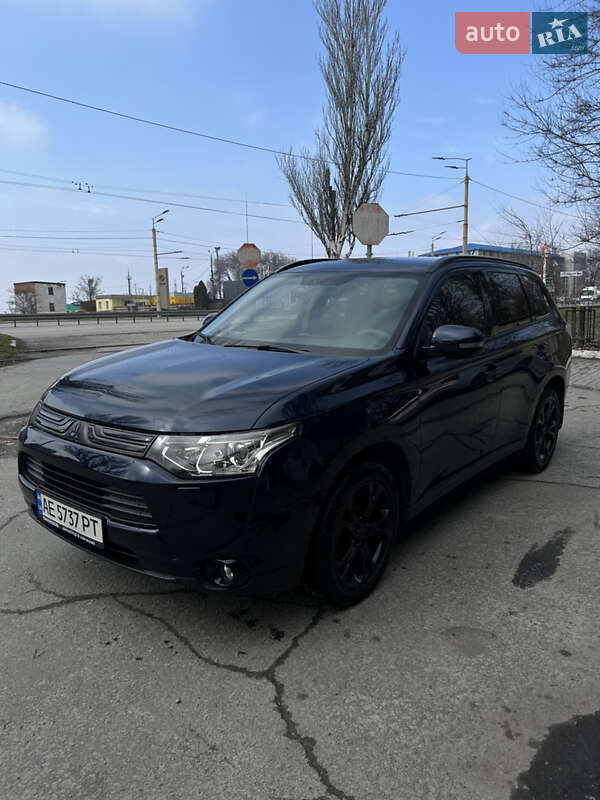 Внедорожник / Кроссовер Mitsubishi Outlander 2013 в Днепре