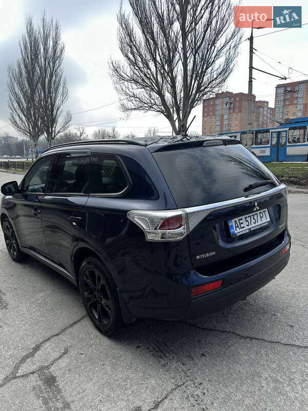 Внедорожник / Кроссовер Mitsubishi Outlander 2013 в Днепре
