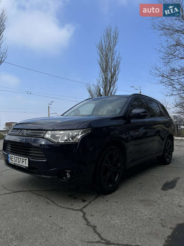 Внедорожник / Кроссовер Mitsubishi Outlander 2013 в Днепре