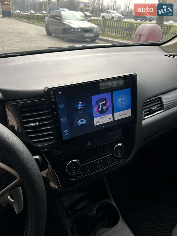 Внедорожник / Кроссовер Mitsubishi Outlander 2013 в Днепре