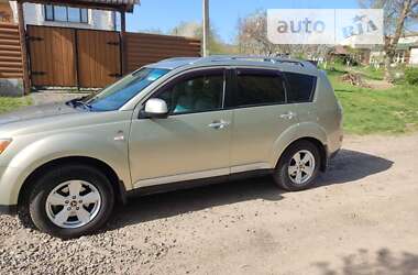 Позашляховик / Кросовер Mitsubishi Outlander 2008 в Теплику