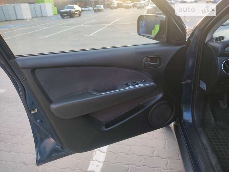 Внедорожник / Кроссовер Mitsubishi Outlander 2004 в Ивано-Франковске