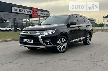 Внедорожник / Кроссовер Mitsubishi Outlander 2017 в Днепре