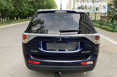 Внедорожник / Кроссовер Mitsubishi Outlander 2012 в Одессе