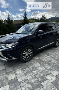 Mitsubishi Outlander 2016