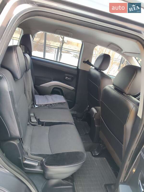 Позашляховик / Кросовер Mitsubishi Outlander 2011 в Надвірній