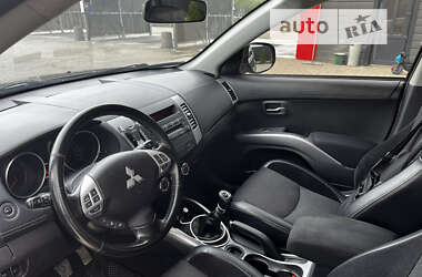 Внедорожник / Кроссовер Mitsubishi Outlander 2011 в Черновцах