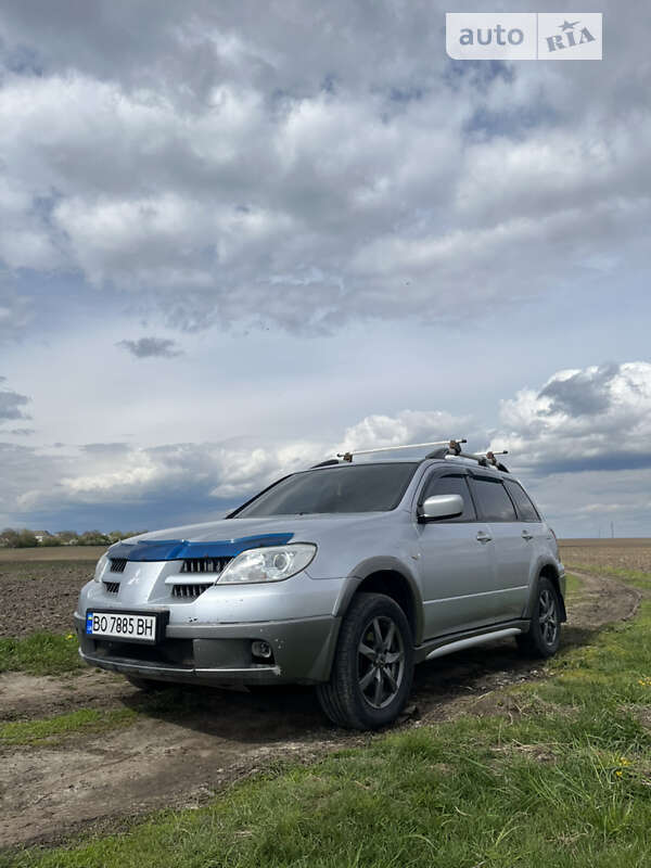 Внедорожник / Кроссовер Mitsubishi Outlander 2005 в Тернополе