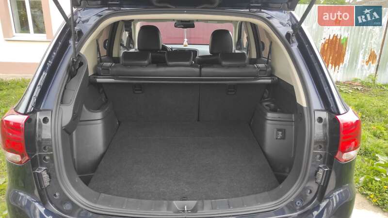 Позашляховик / Кросовер Mitsubishi Outlander 2019 в Чигирину фото 15 Позашляховик / Кросовер Mitsubishi Outlander 2019 в Чигирину