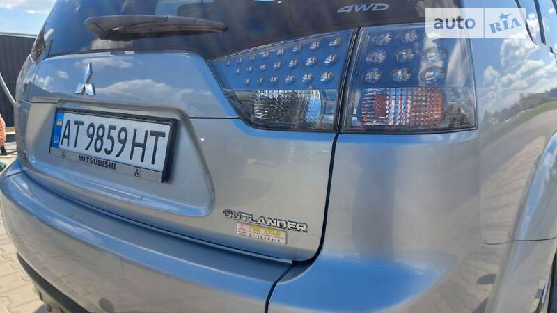 Позашляховик / Кросовер Mitsubishi Outlander 2009 в Іршаві