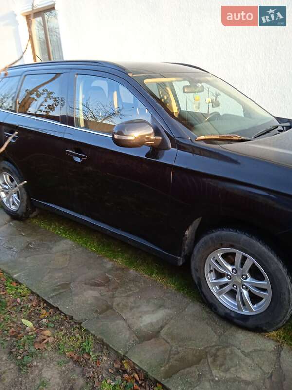 Позашляховик / Кросовер Mitsubishi Outlander 2013 в Тернополі