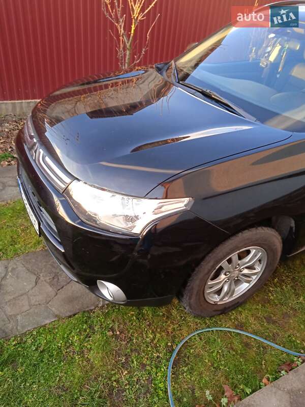 Позашляховик / Кросовер Mitsubishi Outlander 2013 в Тернополі