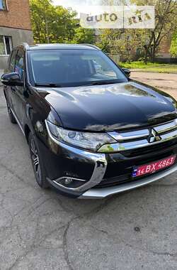 Внедорожник / Кроссовер Mitsubishi Outlander 2018 в Вознесенске