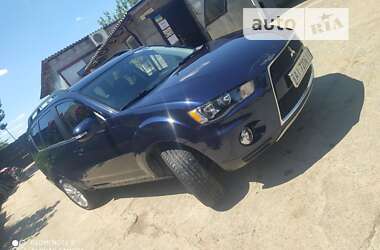 Mitsubishi Outlander 2011