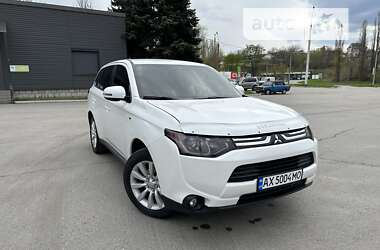 Внедорожник / Кроссовер Mitsubishi Outlander 2013 в Чернигове