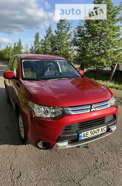 Mitsubishi Outlander 2015