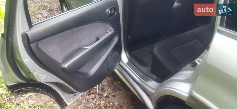 Внедорожник / Кроссовер Mitsubishi Outlander 2005 в Чернигове фото 6 Внедорожник / Кроссовер Mitsubishi Outlander 2005 в Чернигове