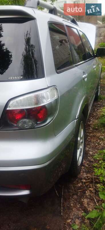 Внедорожник / Кроссовер Mitsubishi Outlander 2005 в Чернигове фото 14 Внедорожник / Кроссовер Mitsubishi Outlander 2005 в Чернигове