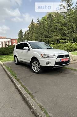 Mitsubishi Outlander 2012