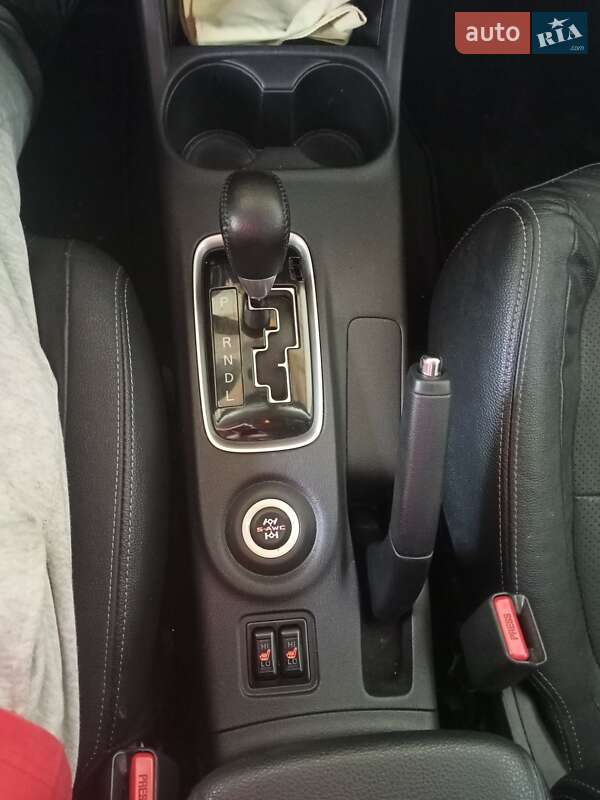 Позашляховик / Кросовер Mitsubishi Outlander 2013 в Львові