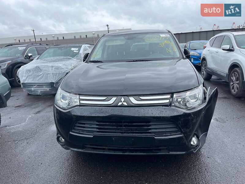 Позашляховик / Кросовер Mitsubishi Outlander 2013 в Львові