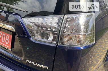 Внедорожник / Кроссовер Mitsubishi Outlander 2012 в Коломые