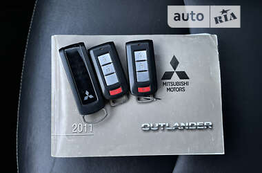 Внедорожник / Кроссовер Mitsubishi Outlander 2011 в Подволочиске