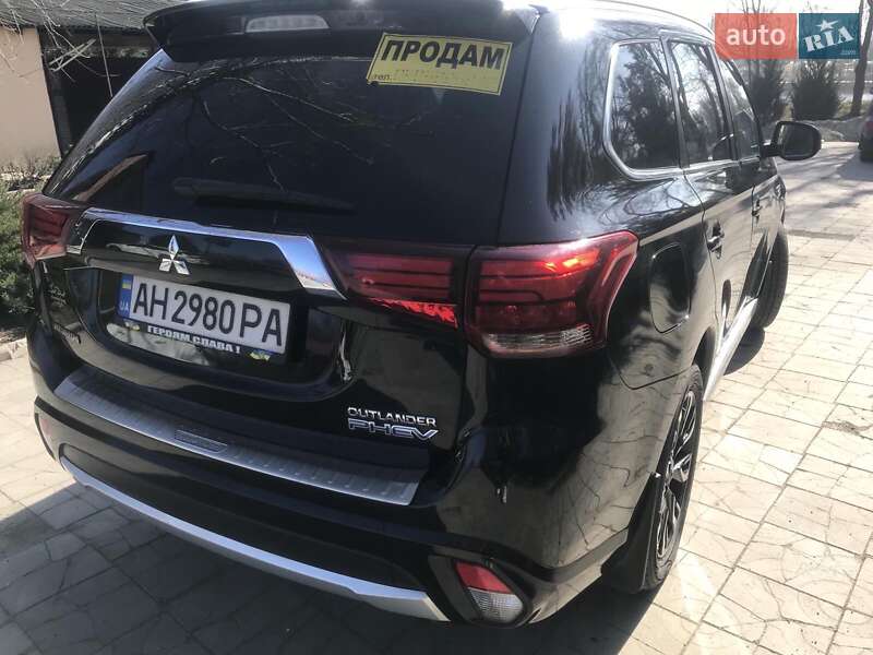 Внедорожник / Кроссовер Mitsubishi Outlander 2018 в Дрогобыче