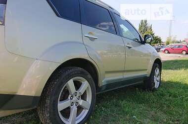 Mitsubishi Outlander 2008