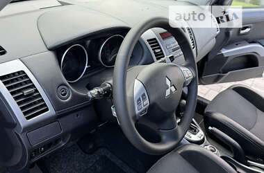 Позашляховик / Кросовер Mitsubishi Outlander 2012 в Рівному