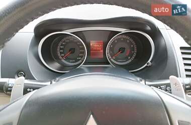 Внедорожник / Кроссовер Mitsubishi Outlander 2007 в 