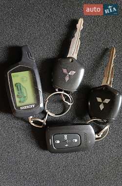 Внедорожник / Кроссовер Mitsubishi Outlander 2007 в 