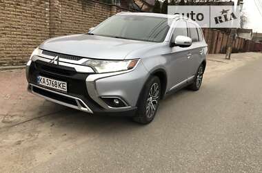 Mitsubishi Outlander 2016