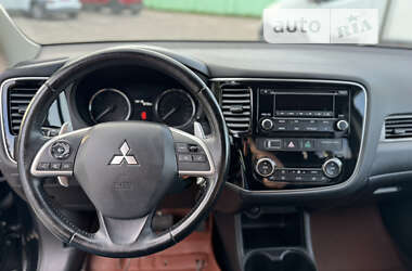 Внедорожник / Кроссовер Mitsubishi Outlander 2013 в Дубно