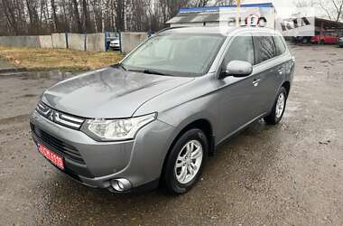 Mitsubishi Outlander 2012