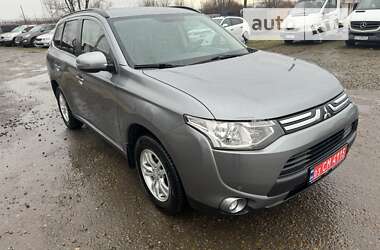 Внедорожник / Кроссовер Mitsubishi Outlander 2012 в Калуше