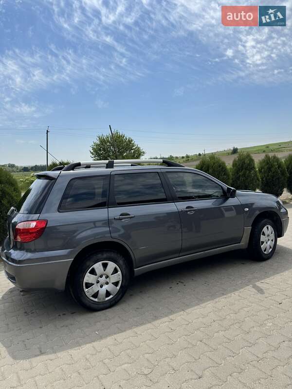 Внедорожник / Кроссовер Mitsubishi Outlander 2008 в Черновцах
