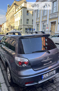 Внедорожник / Кроссовер Mitsubishi Outlander 2005 в Львове