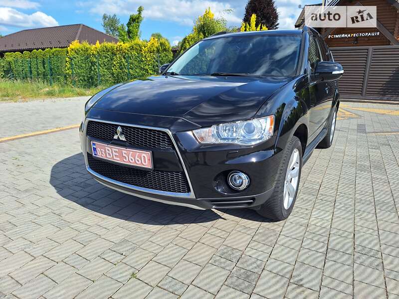 Позашляховик / Кросовер Mitsubishi Outlander 2012 в Стрию