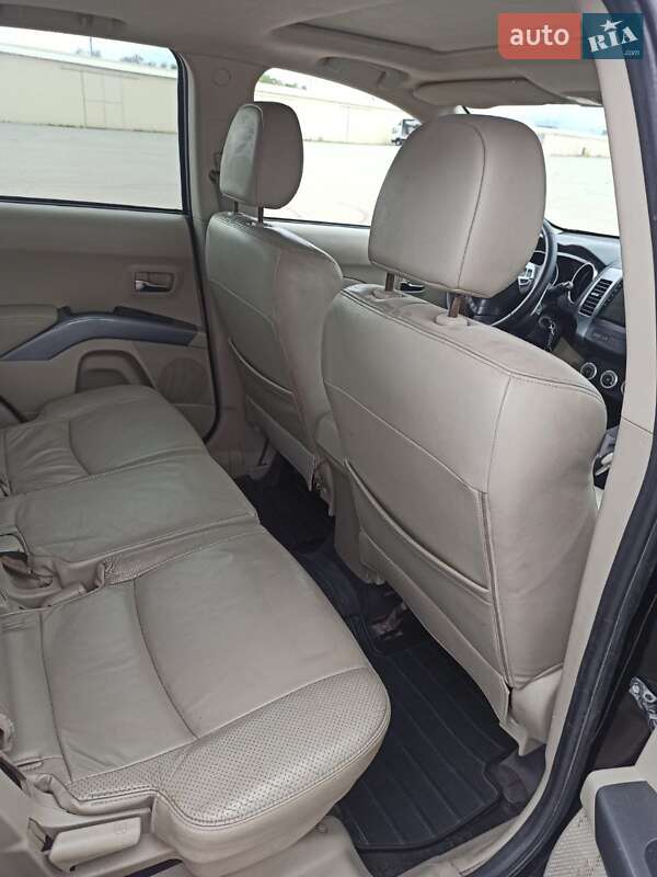 Позашляховик / Кросовер Mitsubishi Outlander 2007 в Чернівцях