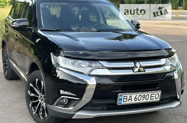 Позашляховик / Кросовер Mitsubishi Outlander 2017 в Кропивницькому