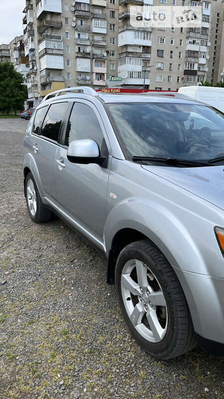 Внедорожник / Кроссовер Mitsubishi Outlander 2008 в Владимире фото 5 Внедорожник / Кроссовер Mitsubishi Outlander 2008 в Владимире