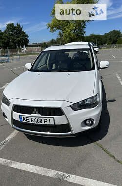 Mitsubishi Outlander 2010