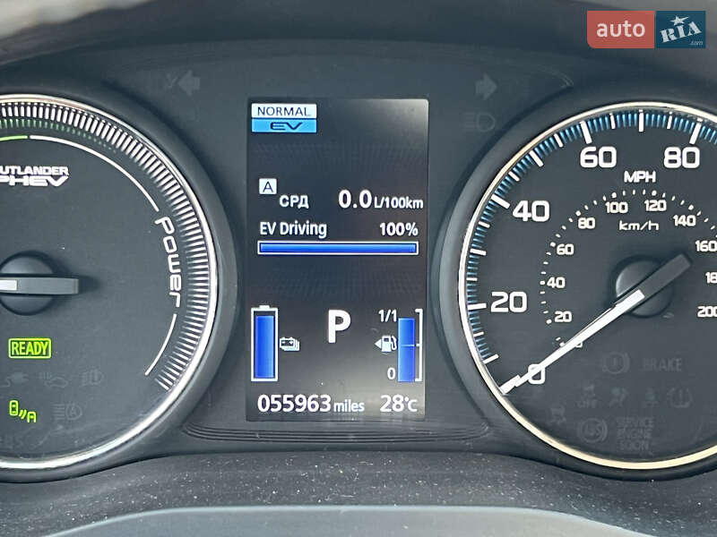 Позашляховик / Кросовер Mitsubishi Outlander 2017 в Кропивницькому