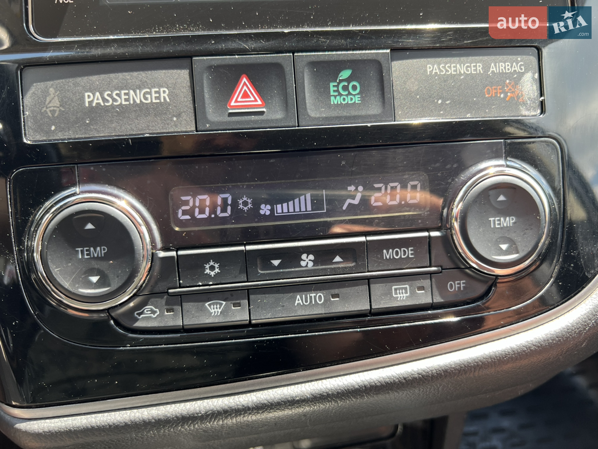 2017 Mitsubishi Outlander - мініатюра 37