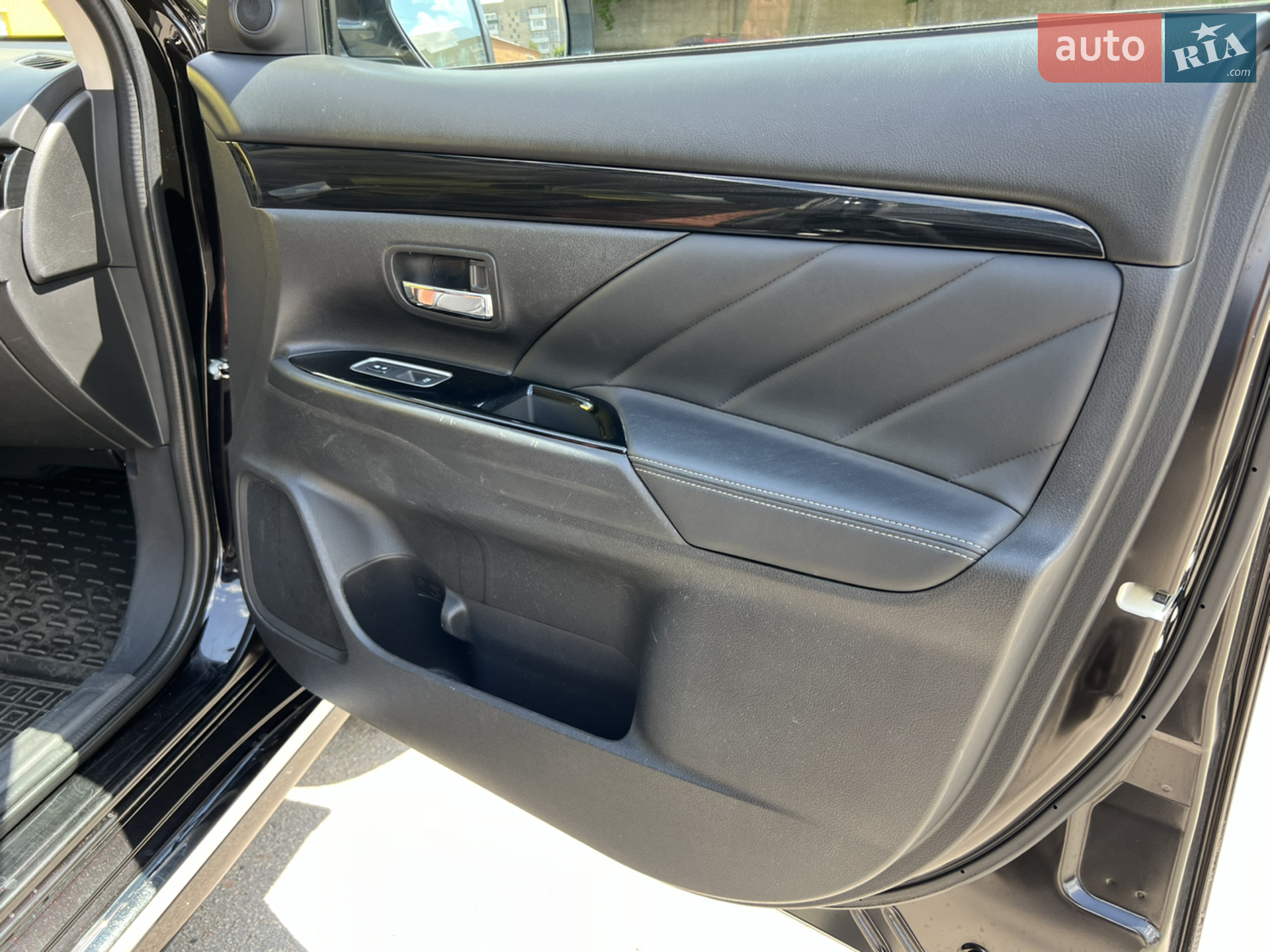 2017 Mitsubishi Outlander - мініатюра 40