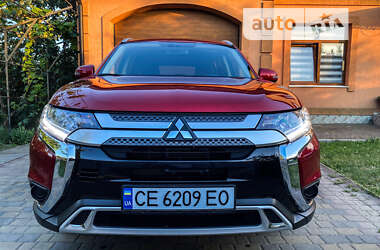 Внедорожник / Кроссовер Mitsubishi Outlander 2023 в Черновцах