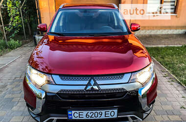 Внедорожник / Кроссовер Mitsubishi Outlander 2023 в Черновцах