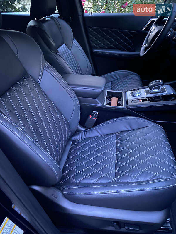 Позашляховик / Кросовер Mitsubishi Outlander 2022 в Запоріжжі