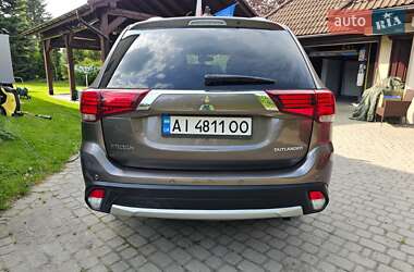 Внедорожник / Кроссовер Mitsubishi Outlander 2018 в Киеве